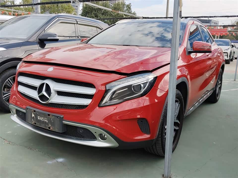 Mercedes-Benz GLA