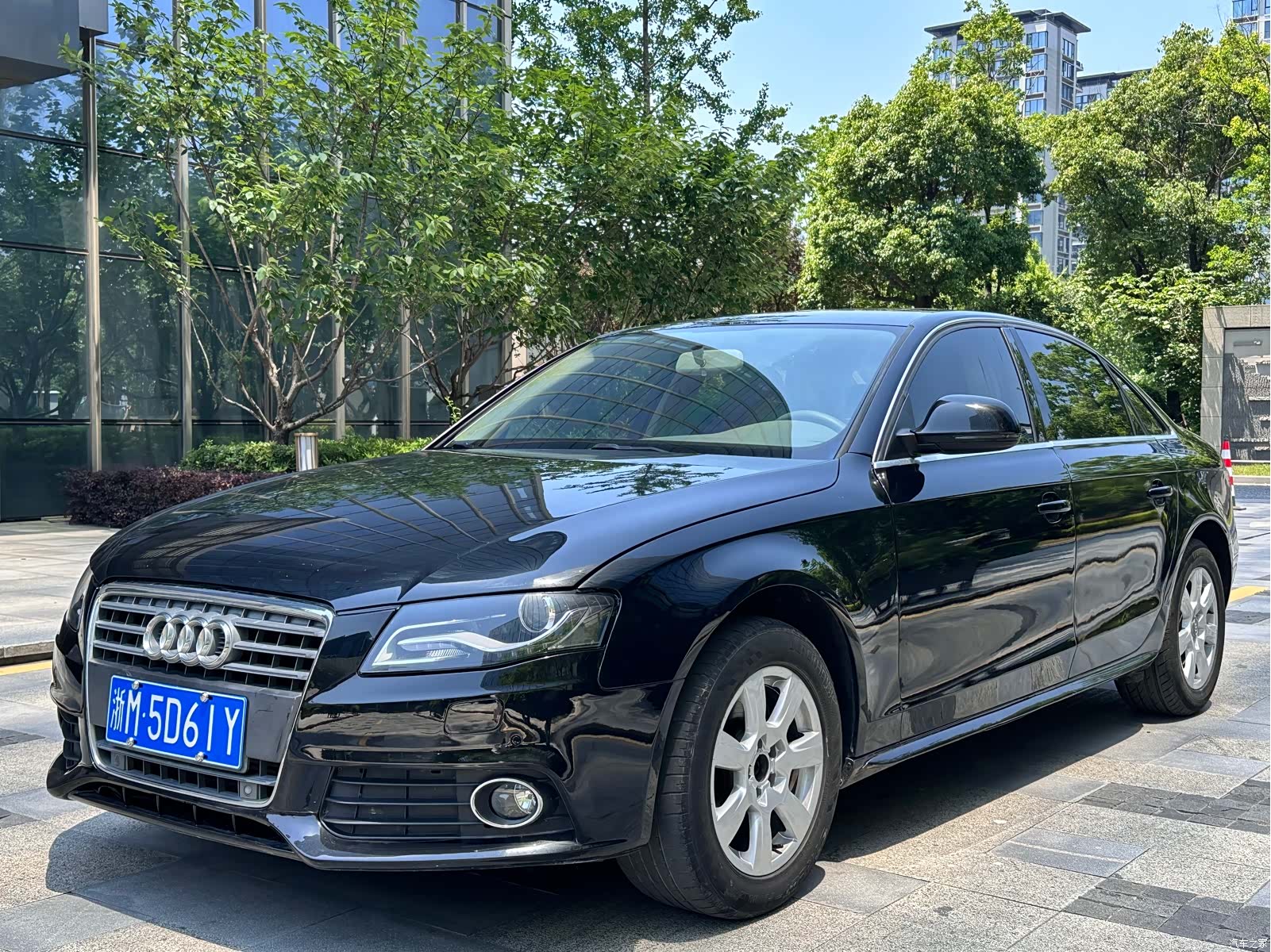 Audi A4L, 2012 1