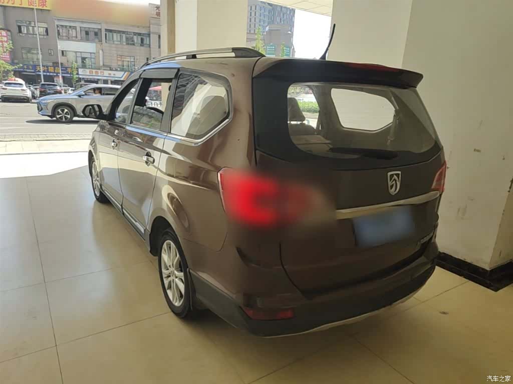 Wuling 730, 2016 все фото
