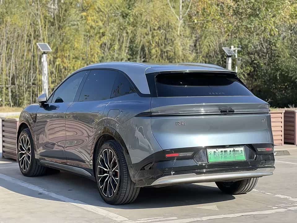 Zeekr 7X