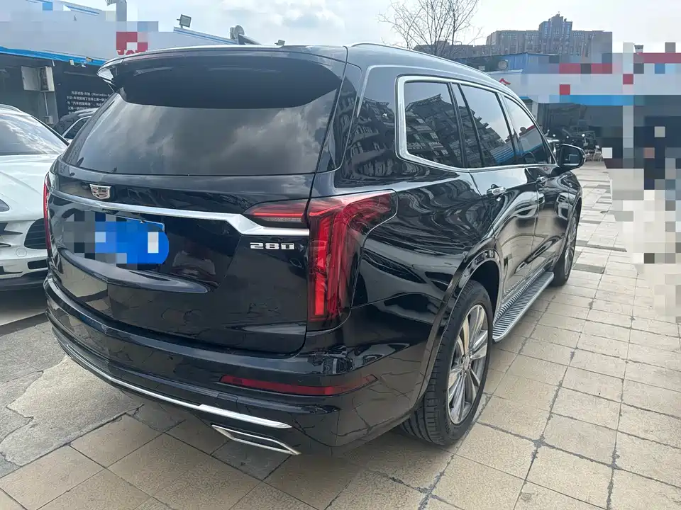 Cadillac XT6