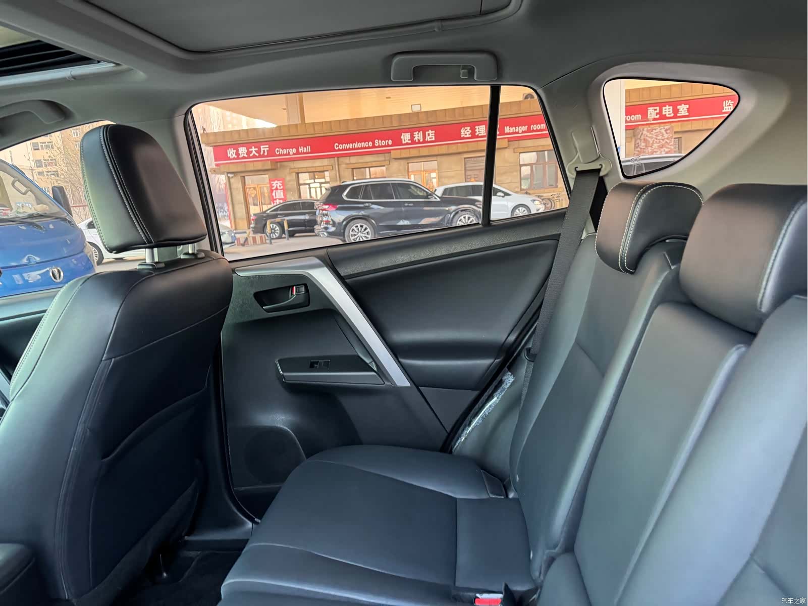 Toyota RAV4, 2016 8