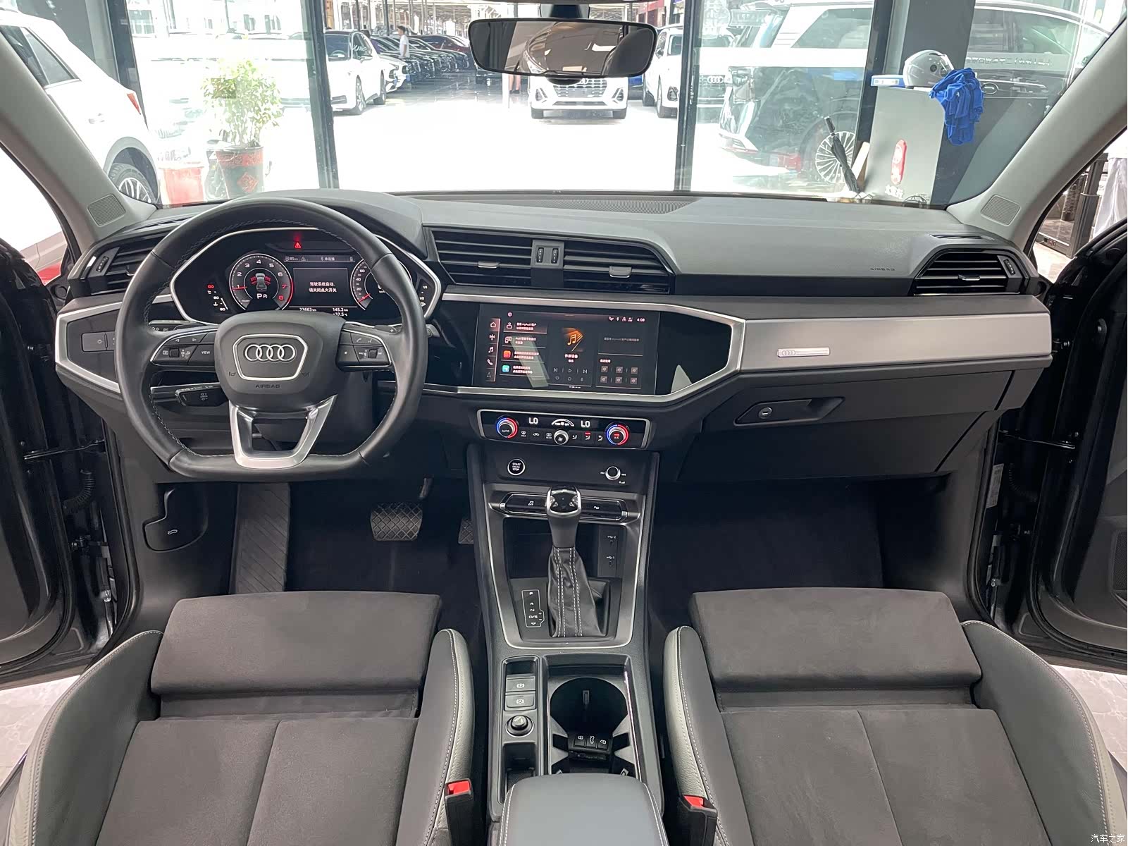 Audi Q3, 2022 8