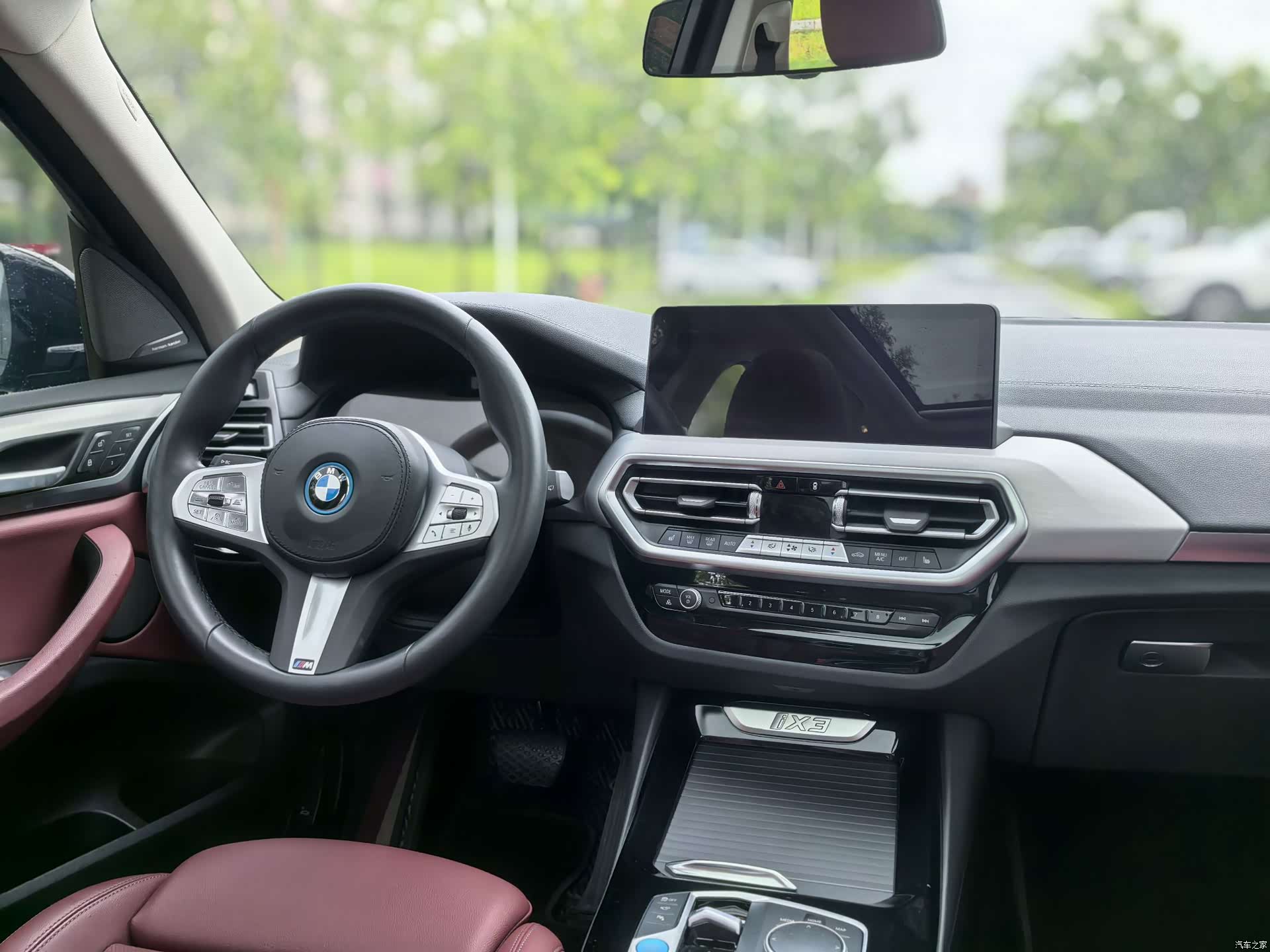 BMW iX3, 2024 12