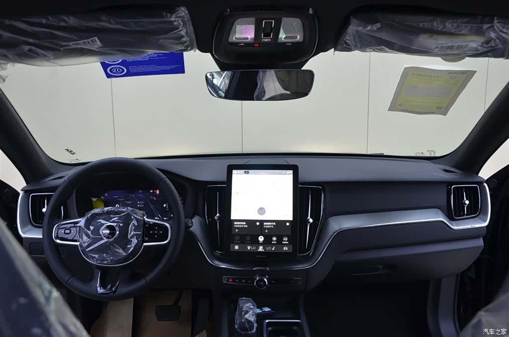 Volvo XC60, 2025 13