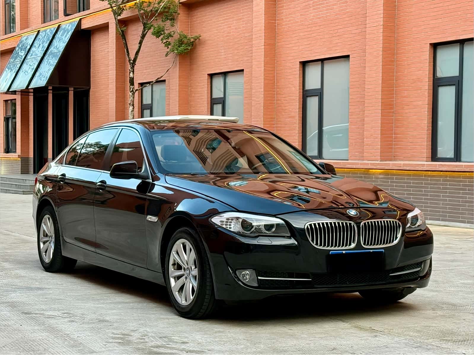 BMW 5 Series, 2011 3