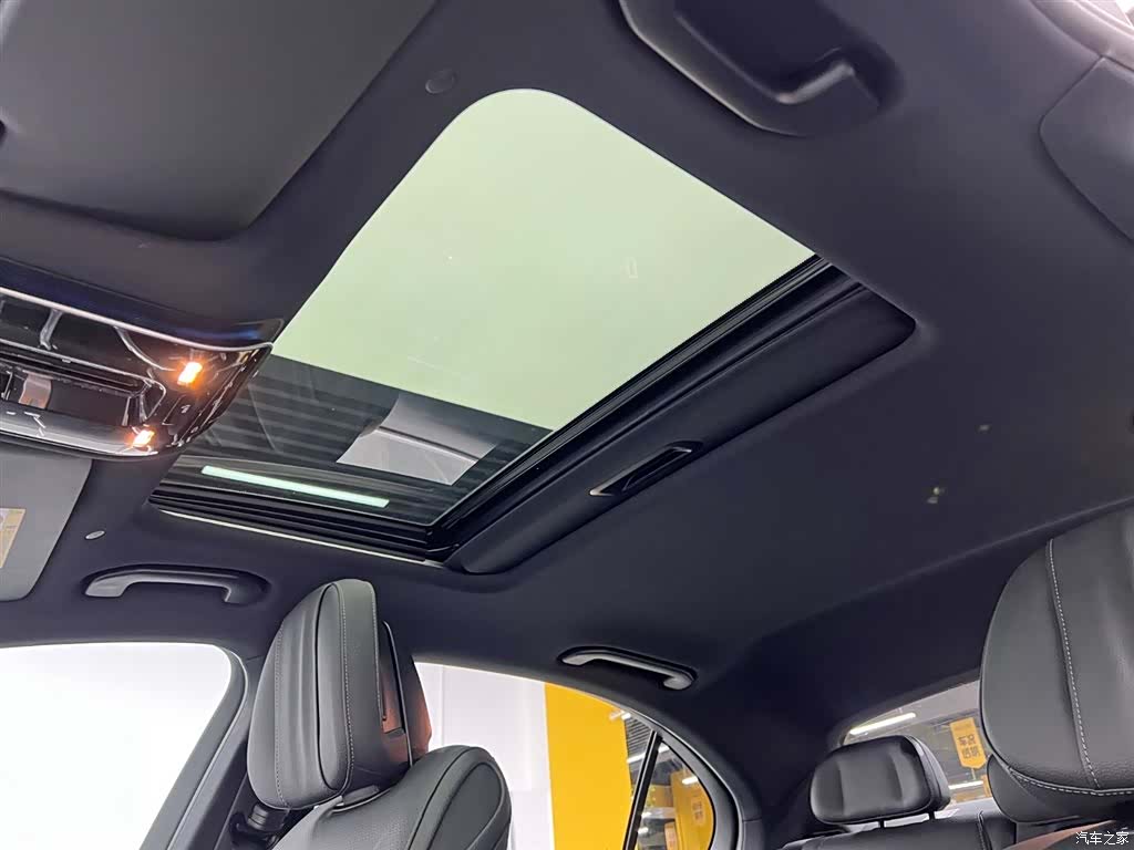 Mercedes-Benz C-Class, 2023 17