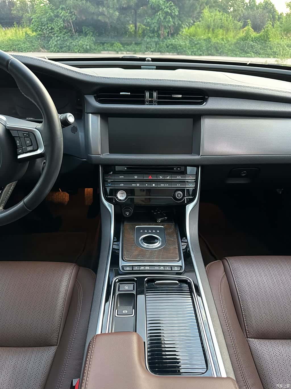 Land Rover XFL, 2019 22