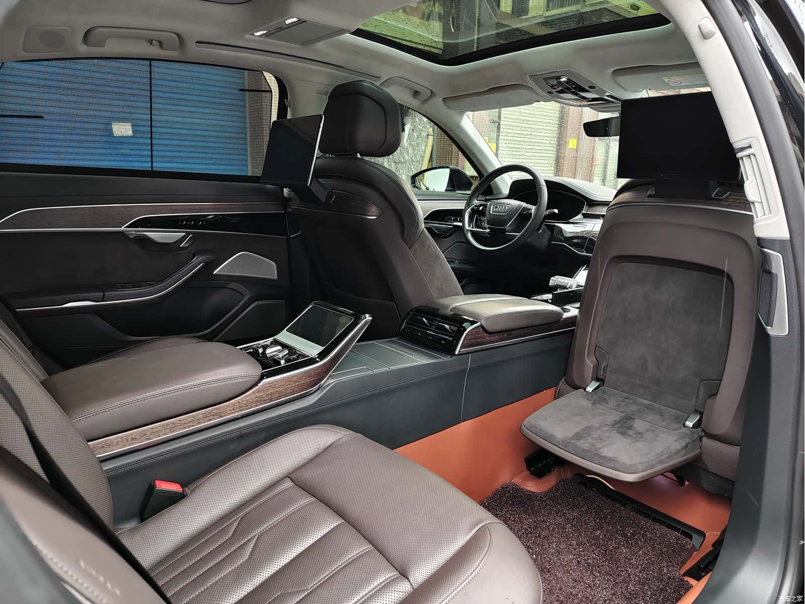 Audi A8L, 2022 7