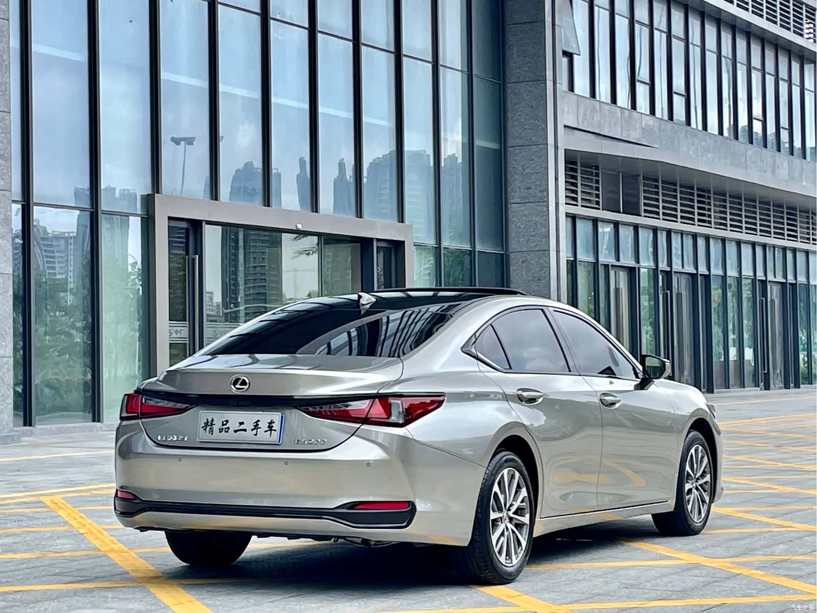 Lexus ES, 2023 6