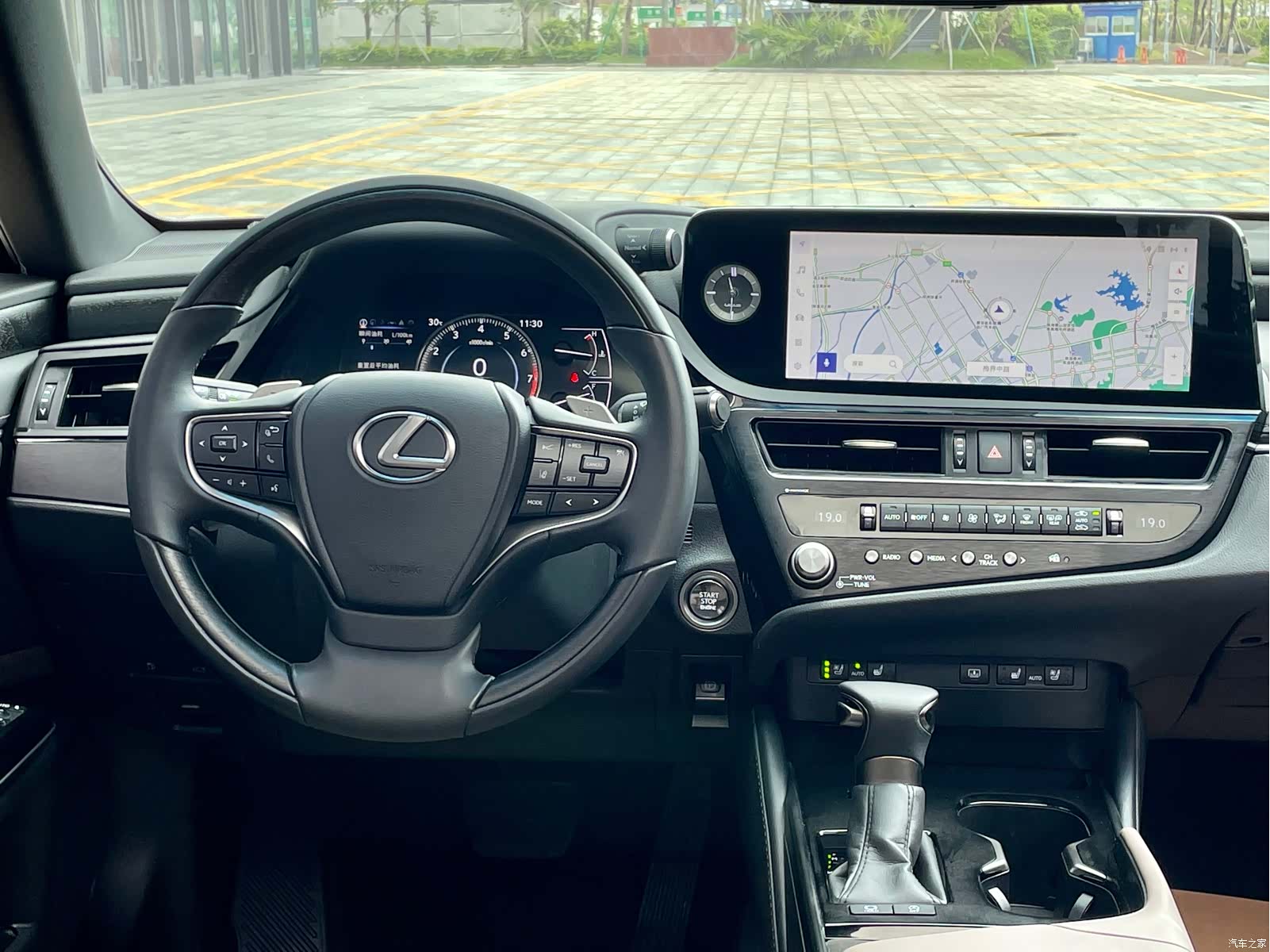 Lexus ES, 2023 11