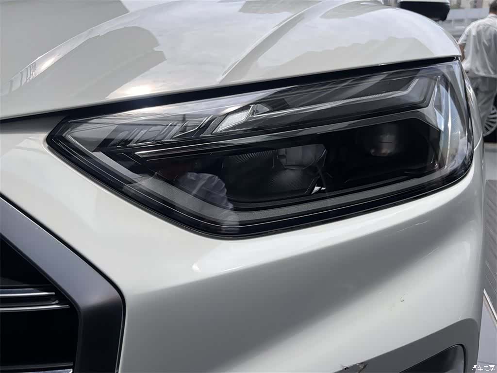 Audi Q5L, 2023 14