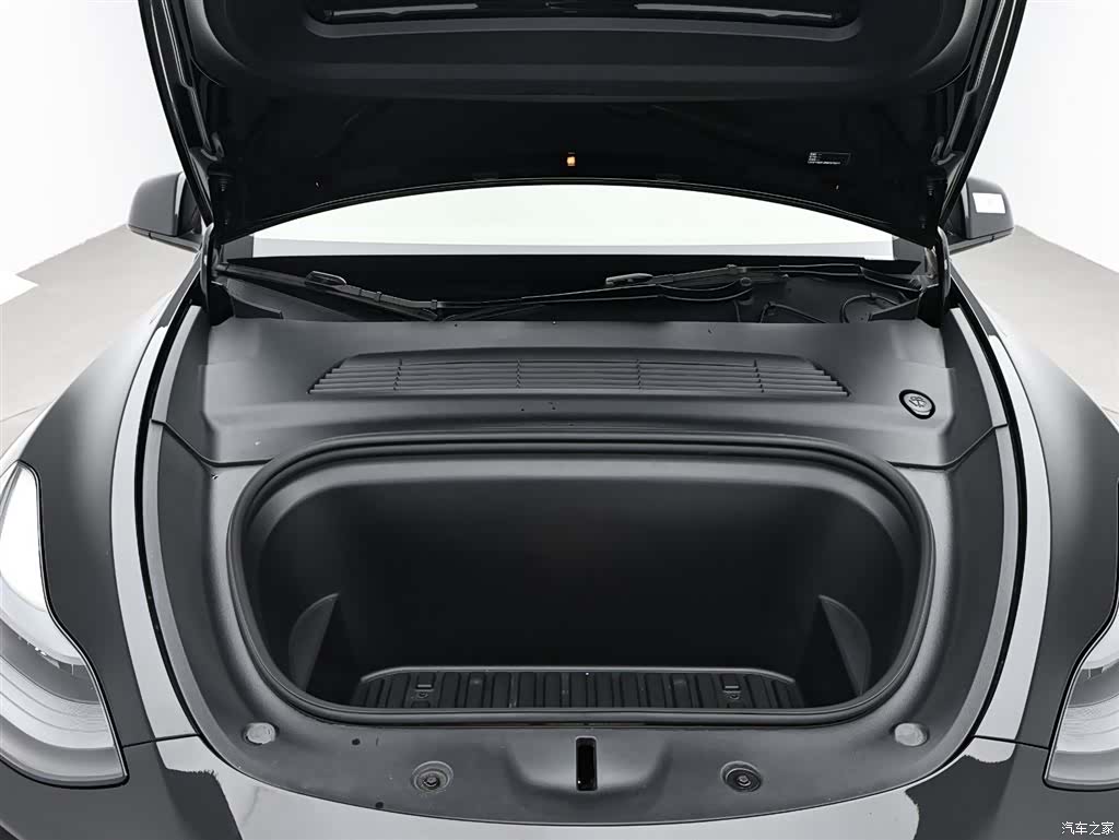 Tesla Model Y, 2021 17