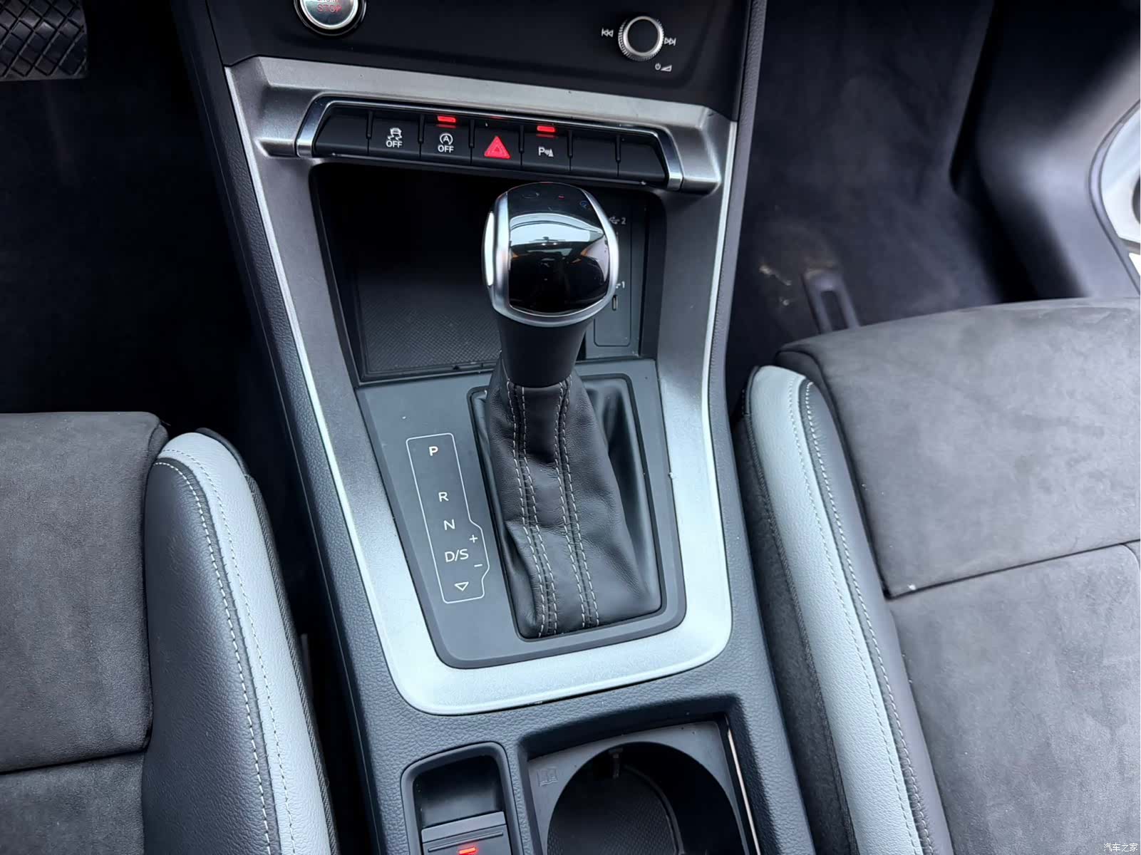 Audi Q3, 2022 12