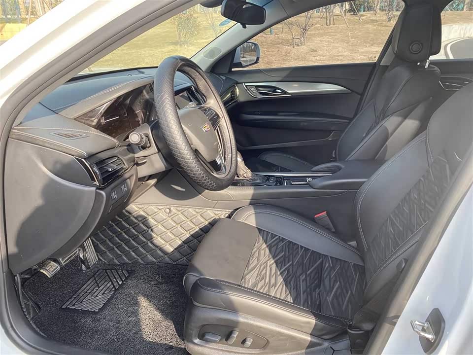 Cadillac ATS-L
