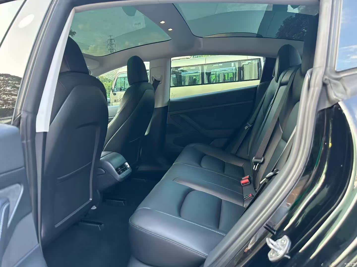 Tesla Model 3, 2020 6