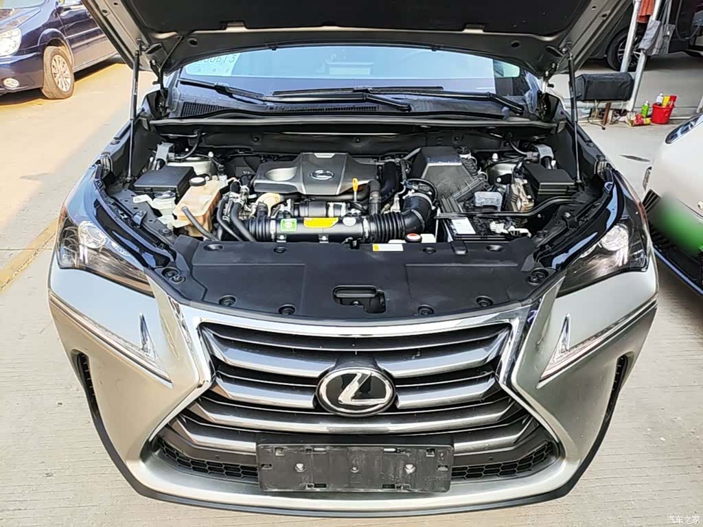 Lexus NX, 2015 16