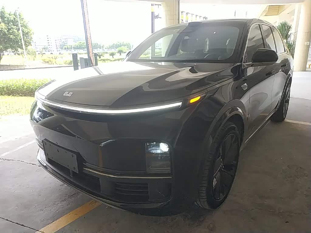 Li Auto L8