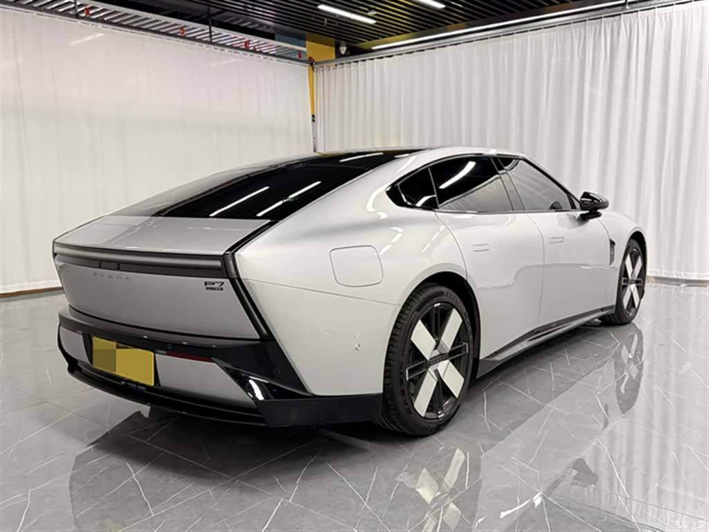 Xpeng P7, 2025 6