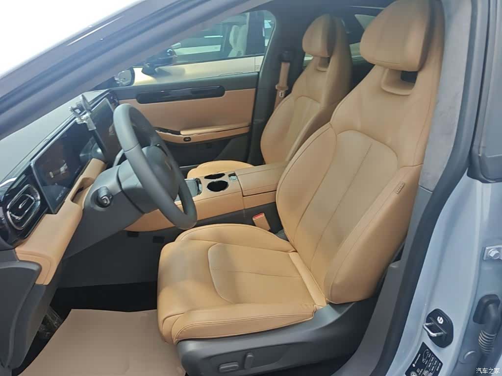 Leapmotor C01, 2024 15