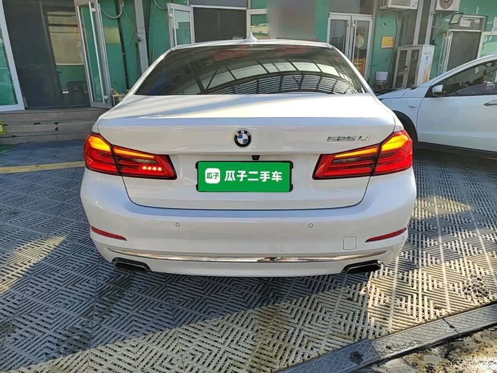 BMW 5 Series, 2018 6