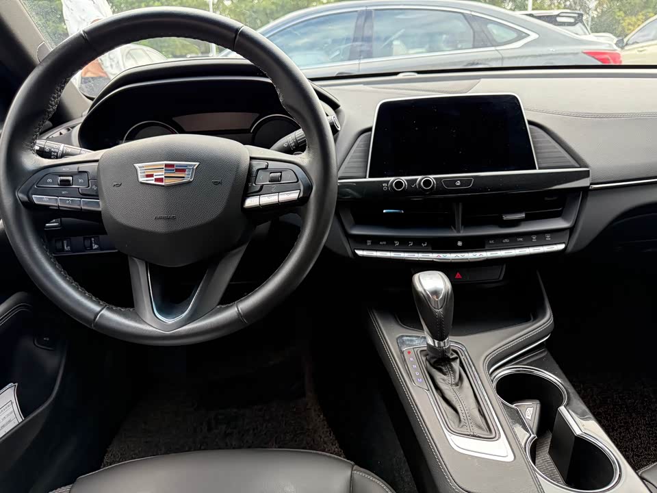 Cadillac CT4