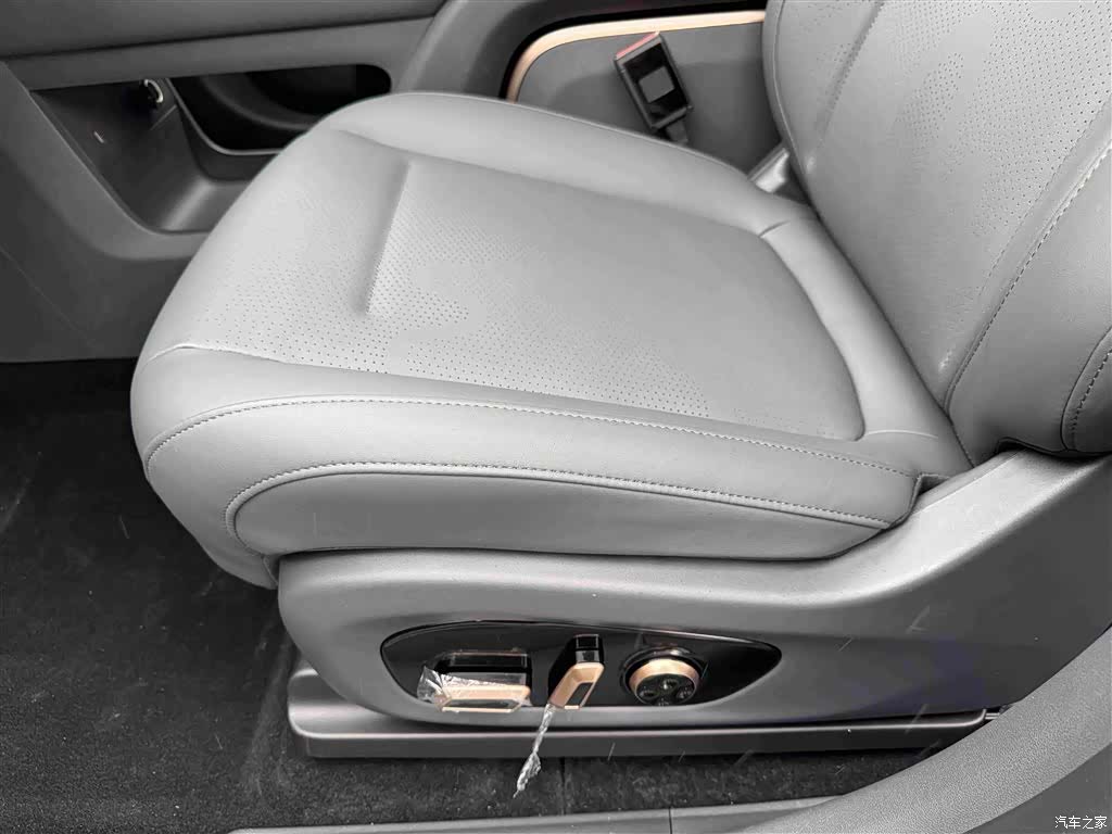 DongFeng eπ008, 2025 27