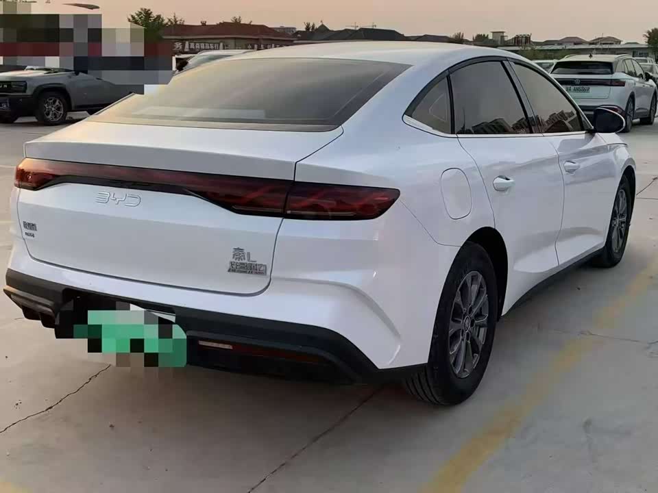 BYD Qin L BYD Qin L