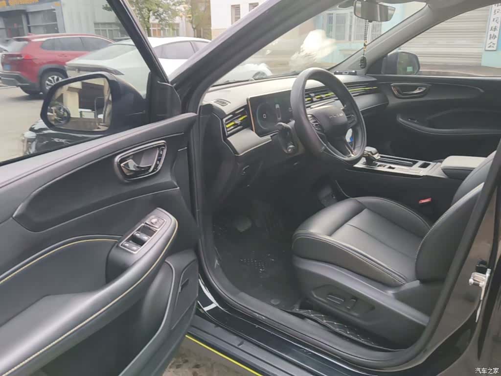 Roewe RX5, 2021 12
