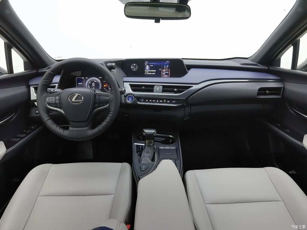 Lexus UX, 2020 все фото