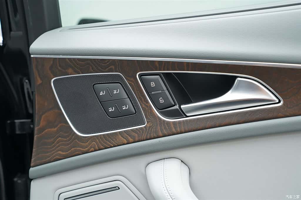 Audi A6L, 2014 28