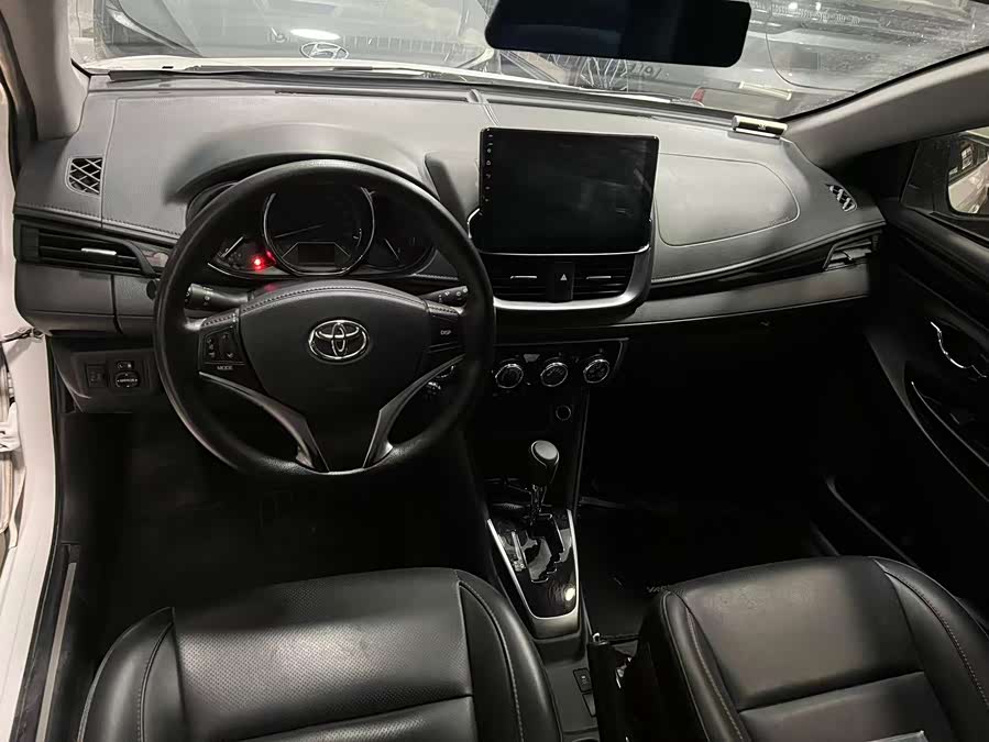 Toyota YARiS L 2022, фото 3