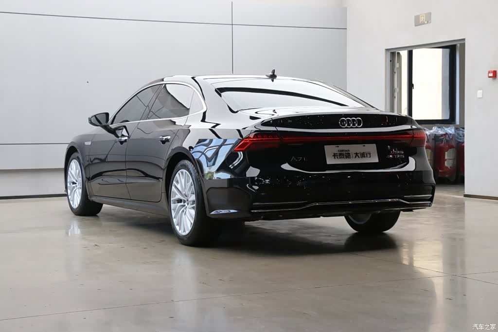 Audi A7L, 2024 32