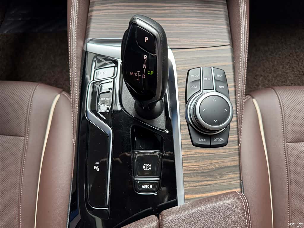 BMW 5 Series, 2022 15
