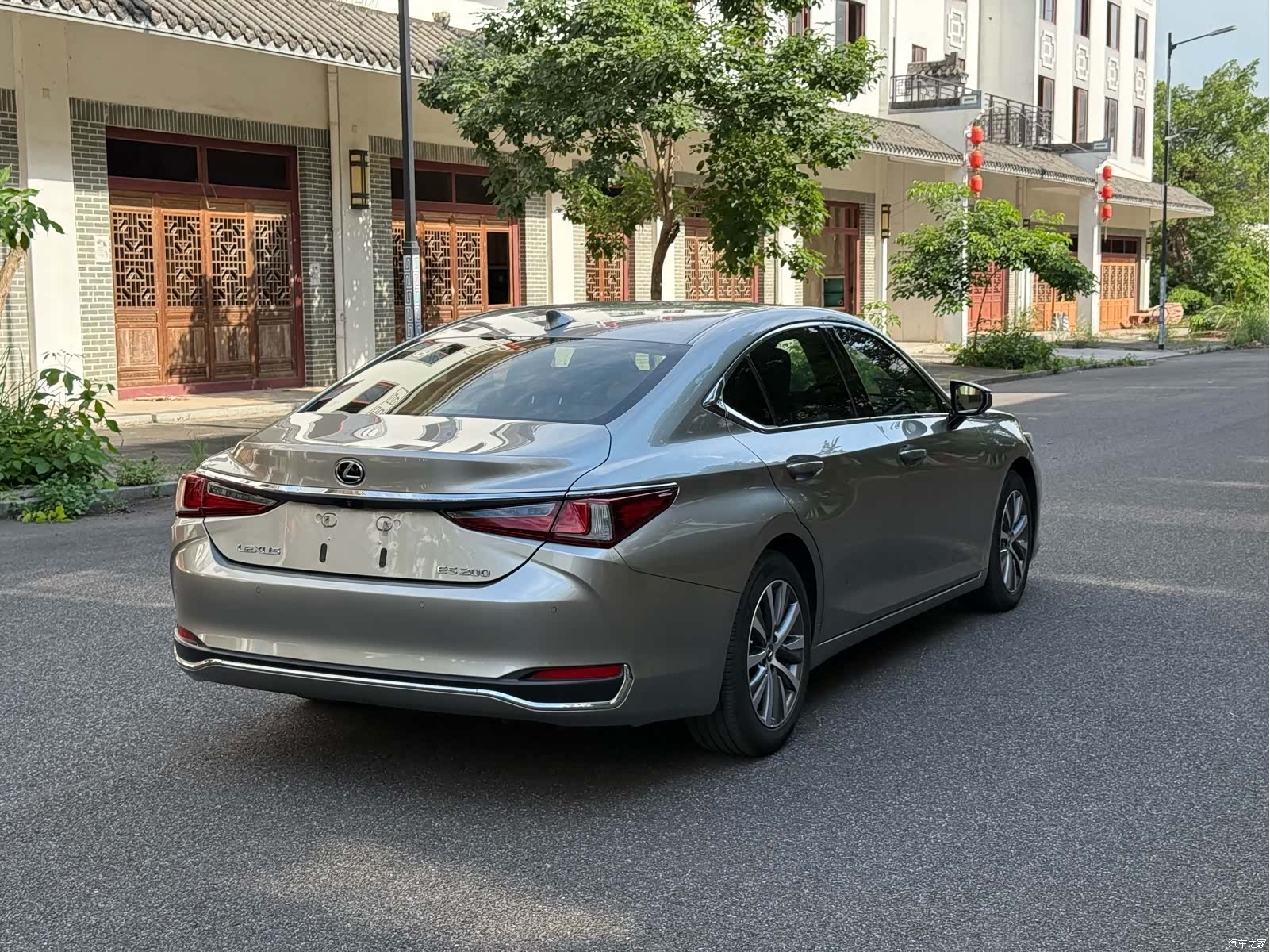Lexus ES, 2019 9