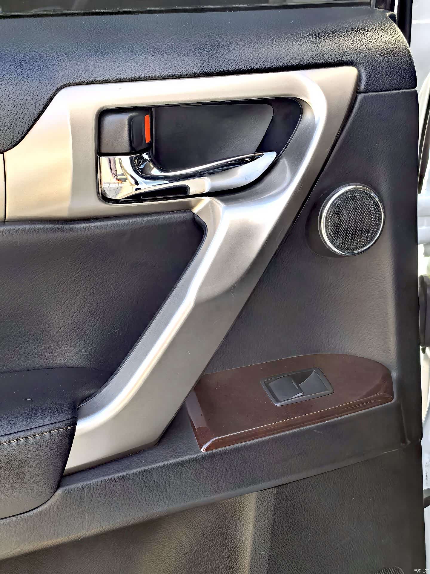Lexus GX, 2016 8
