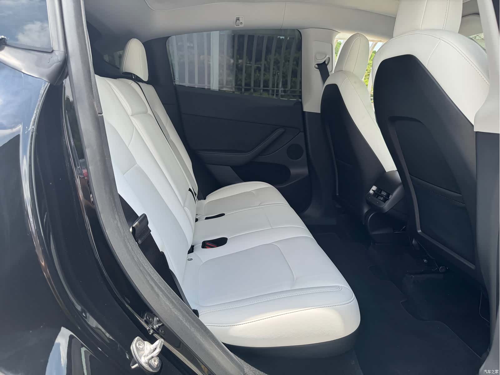 Tesla Model Y, 2021 14