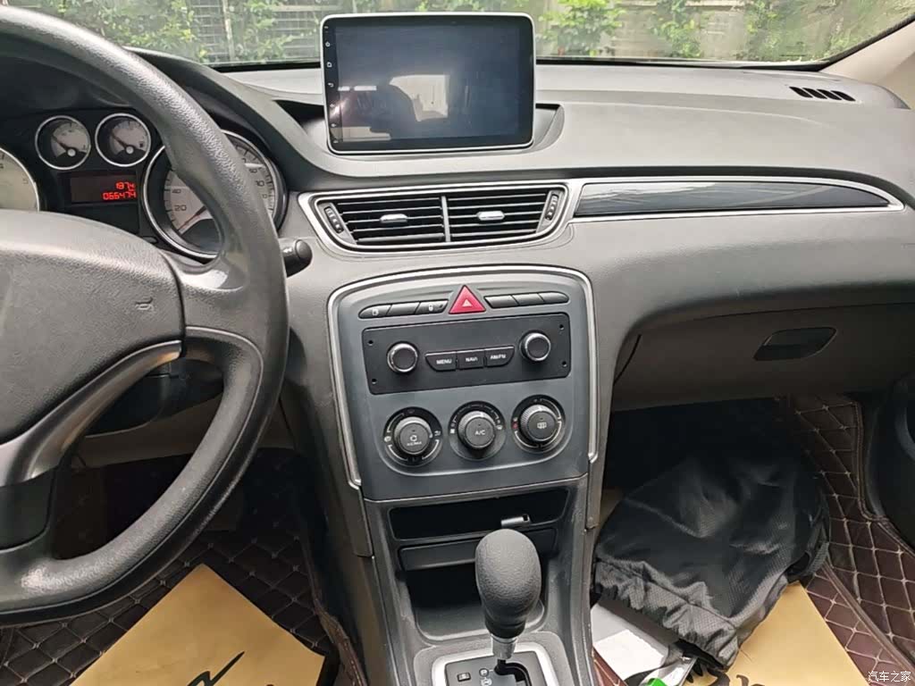 Peugeot 308, 2015 13