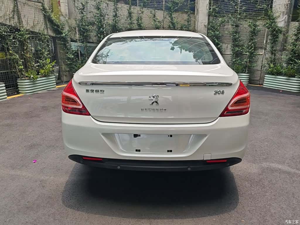 Peugeot 308, 2015 6