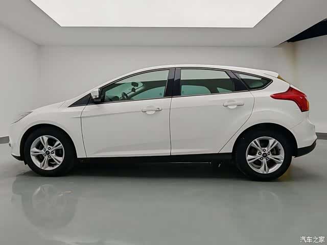 Ford Focus, 2014 8