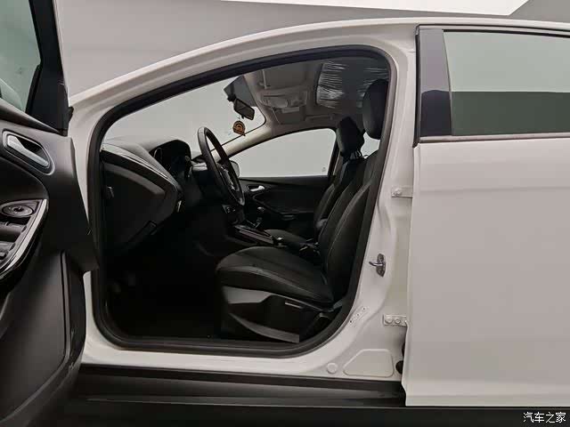 Ford Focus, 2014 11