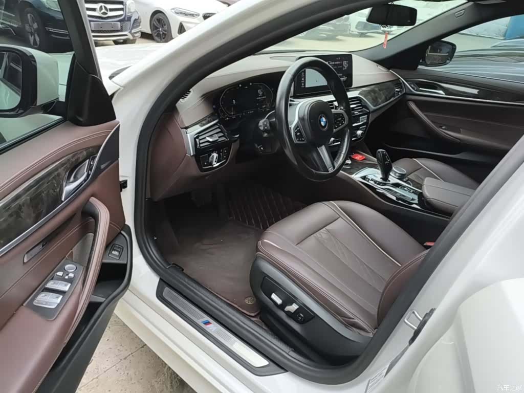 BMW 5 Series, 2021 16