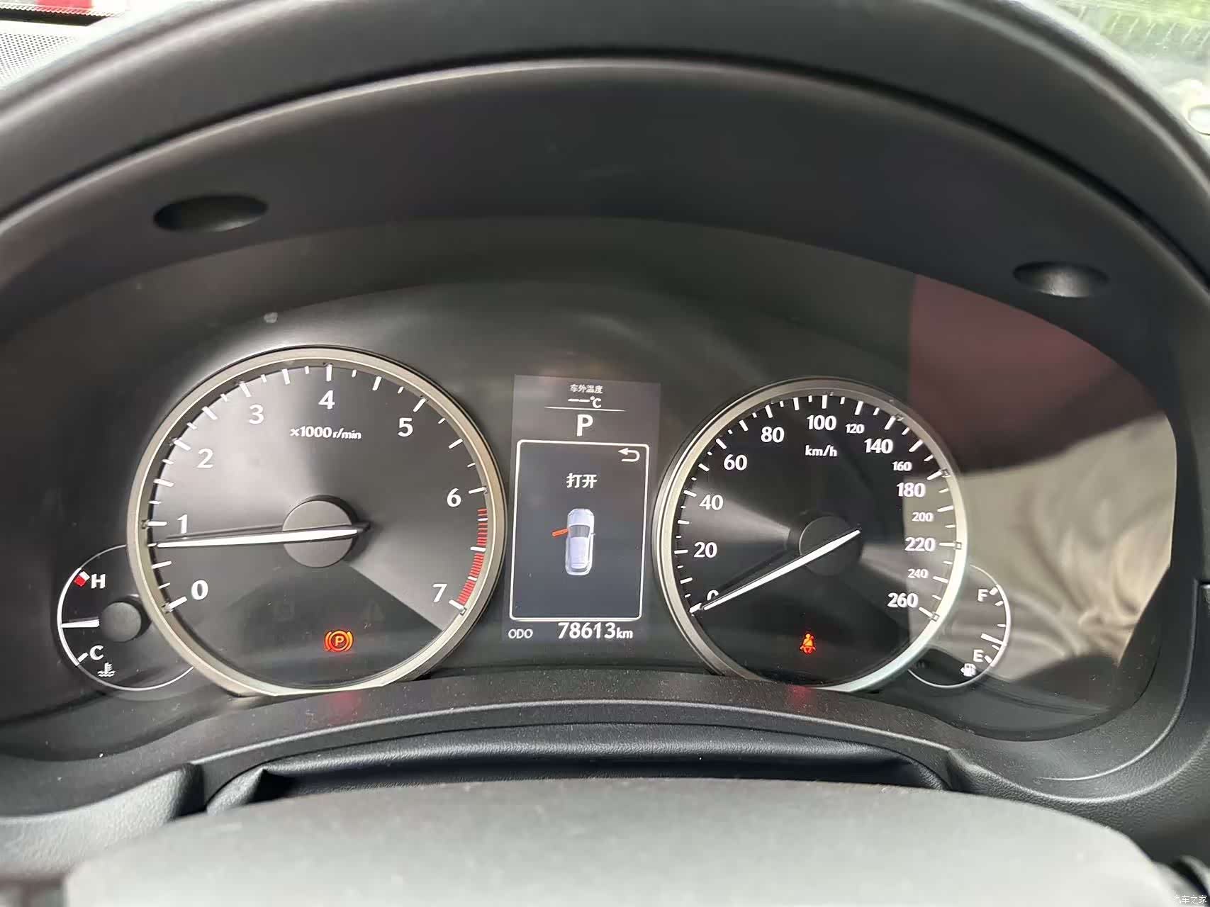 Lexus NX, 2017 11