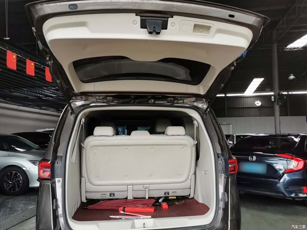Buick GL8, 2020 19