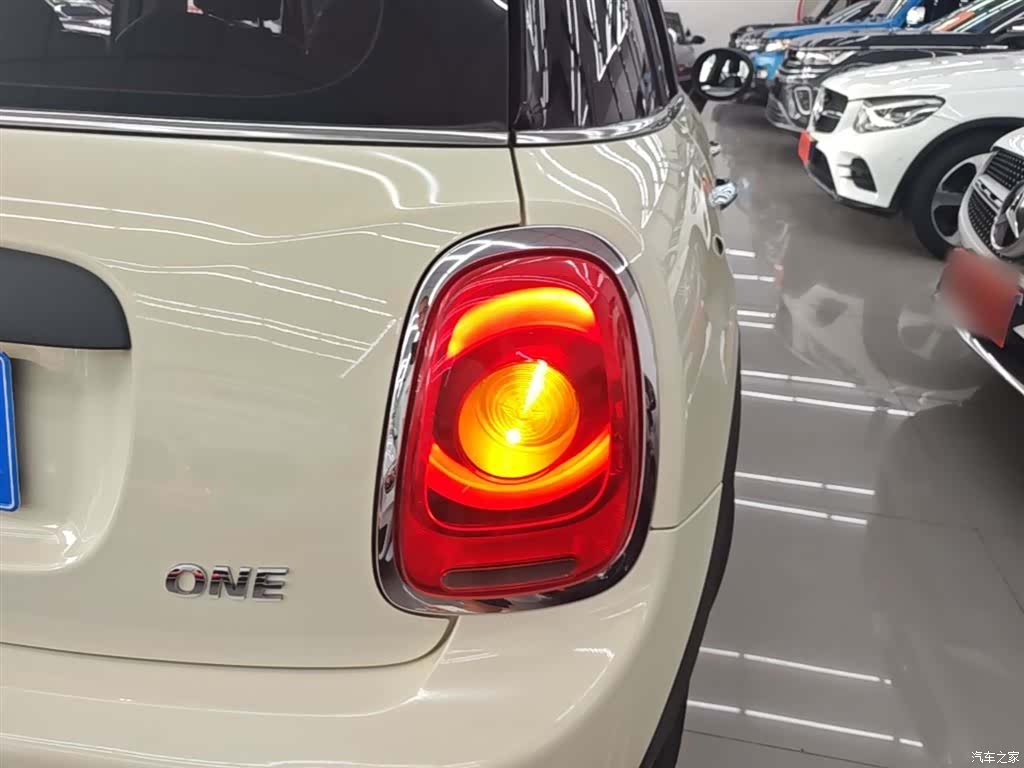 Mini ONE, 2019 8