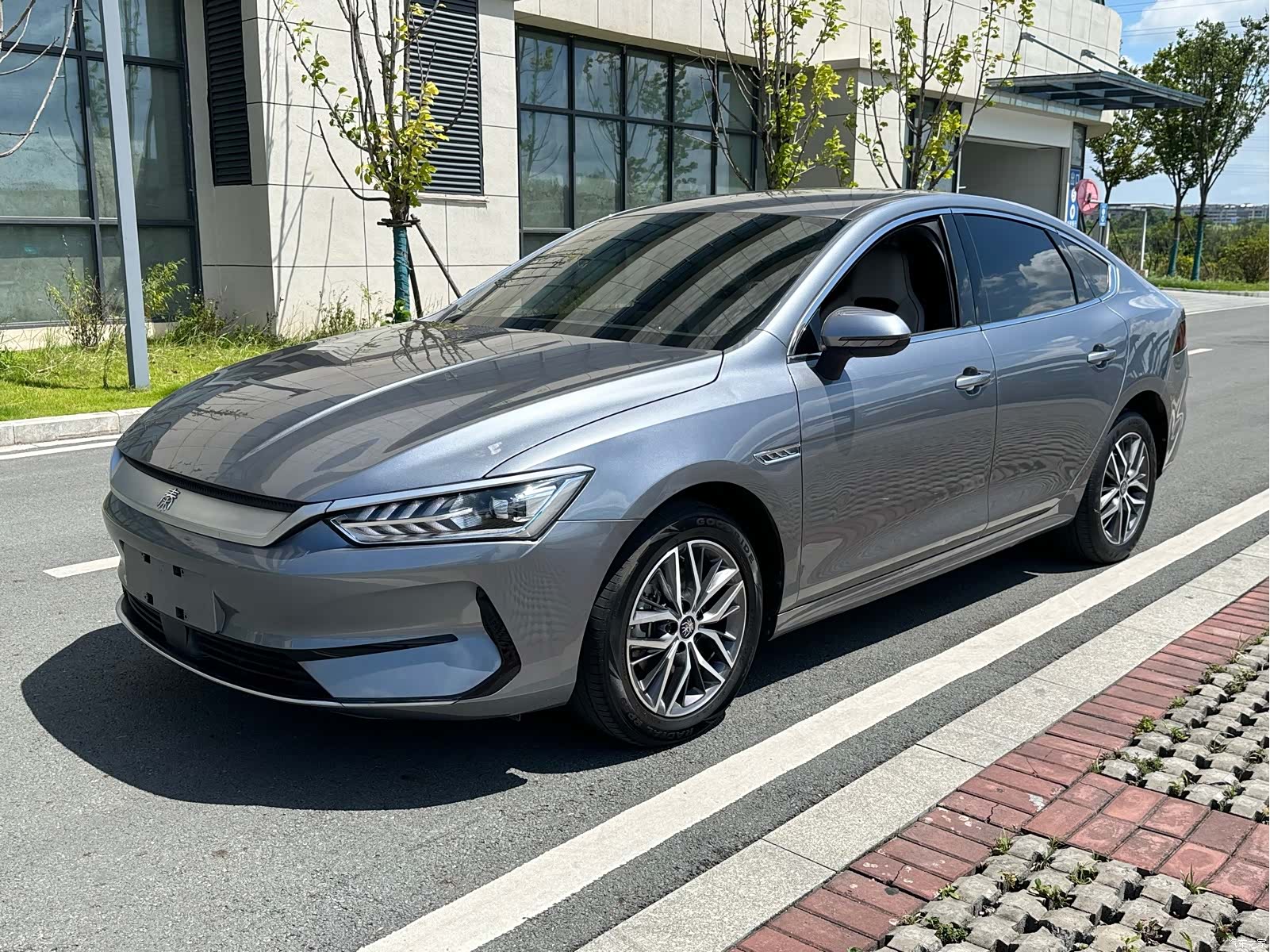 BYD Qin, 2024 1