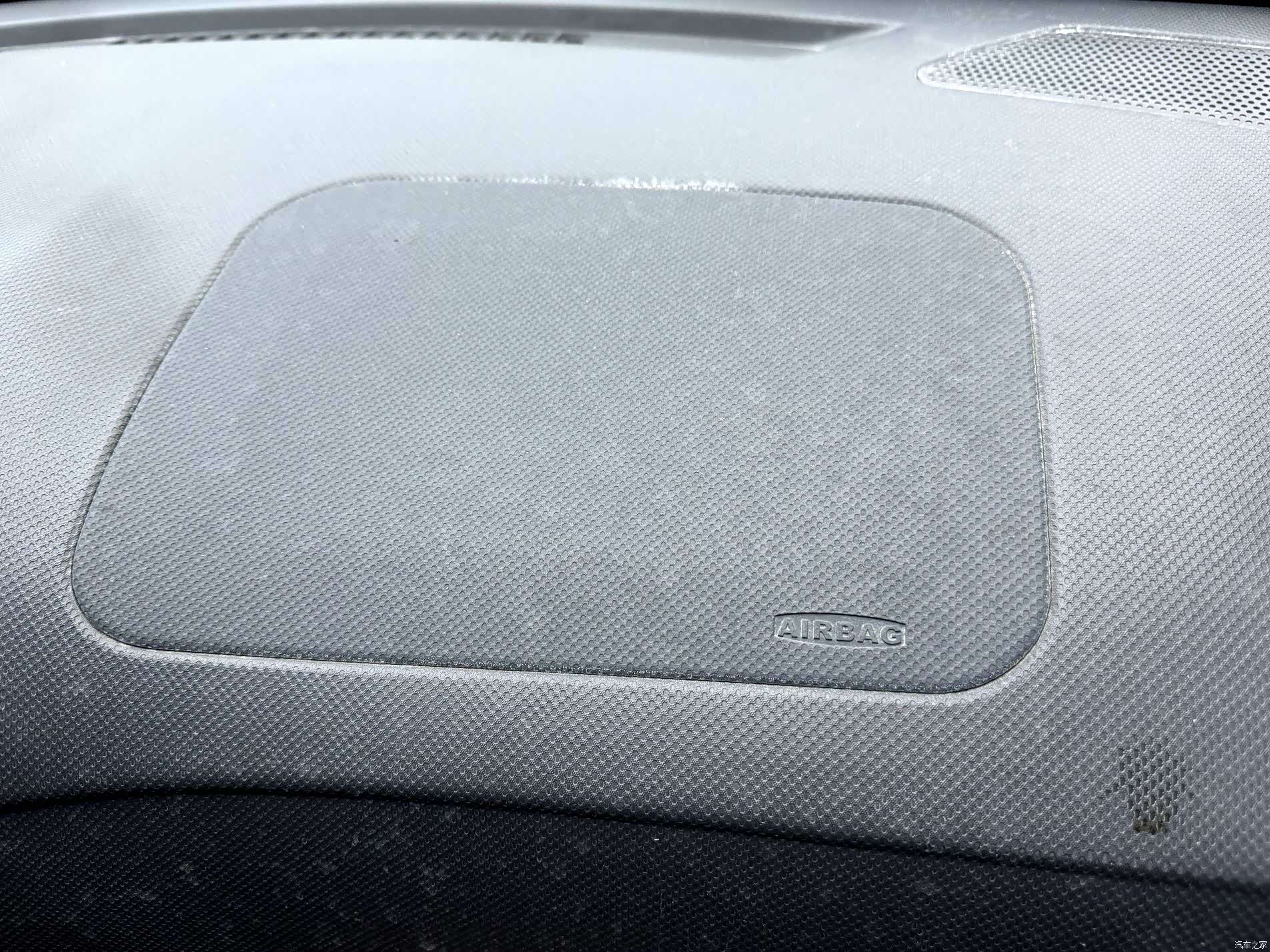 Wuling Hongguang, 2015 11