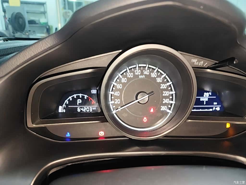 Mazda Mazda3, 2018 12