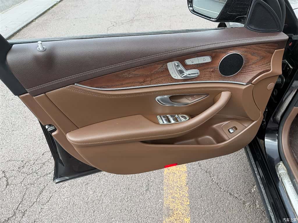 Mercedes-Benz E-Class, 2023 6