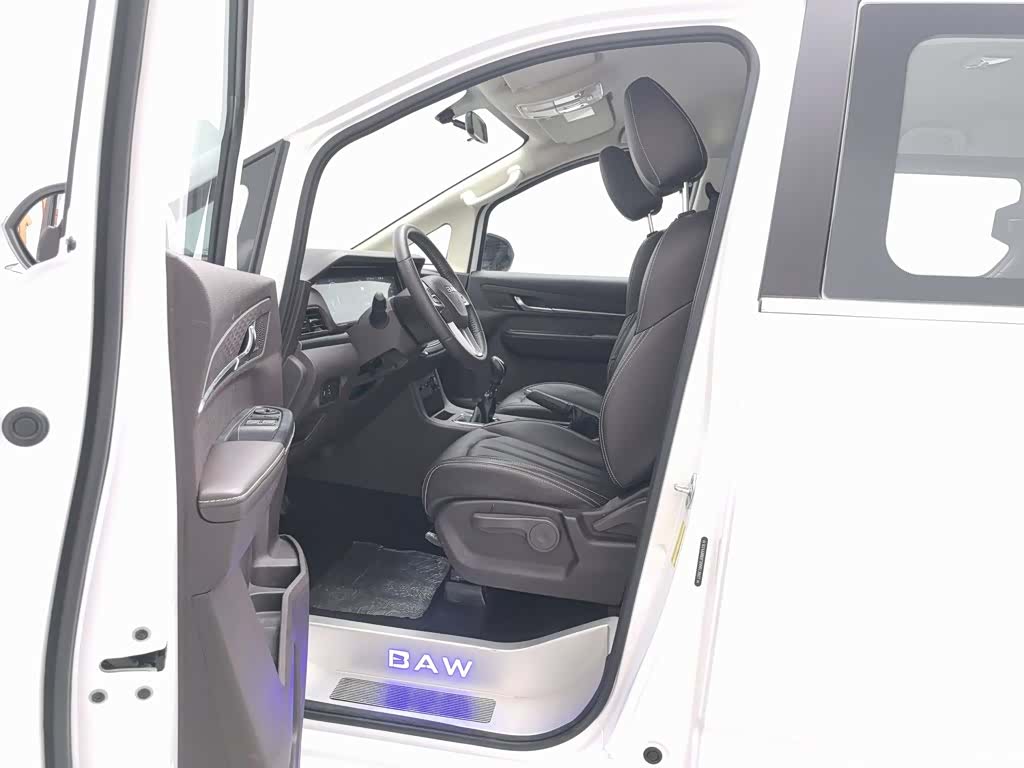BAIC M7, 2023 10